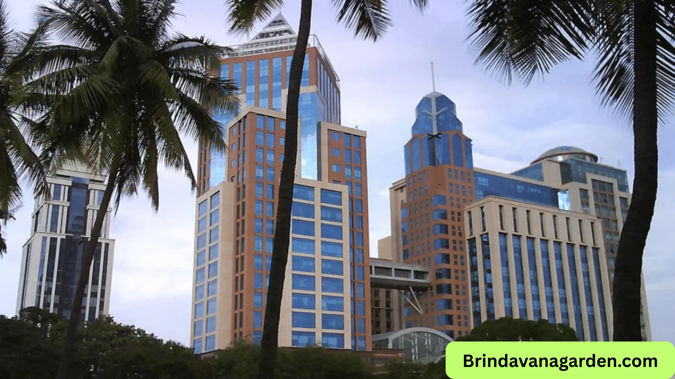 Cubbon Park UB City Signal