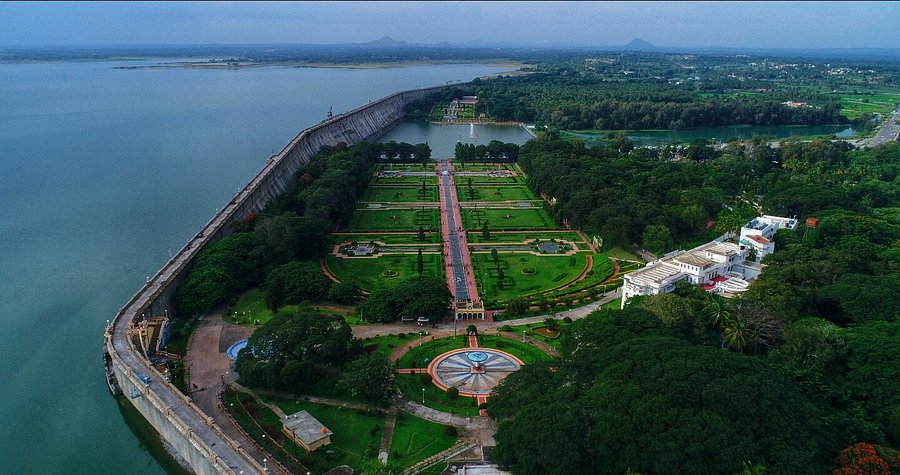 food rules at Brindavan Gardens entrance